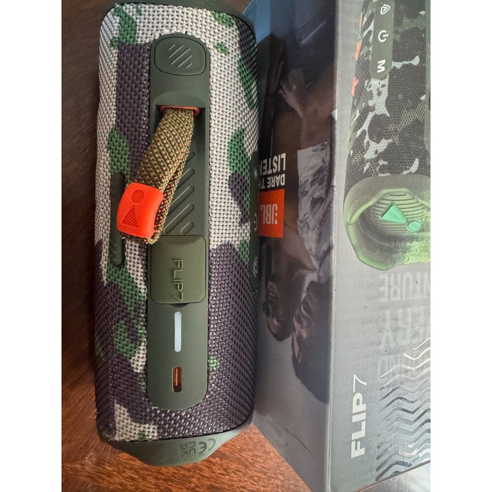 JBL FLIP 7 Portable Bluetooth Speaker Camo Green NEW - Picture 3 of 5